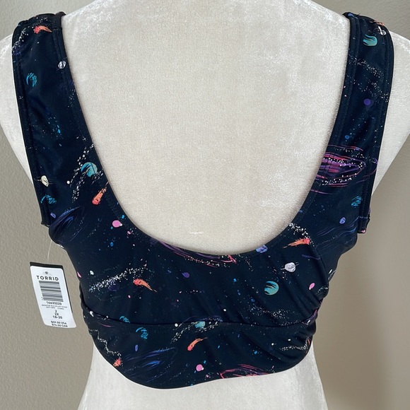 Torrid Bikini Top Black Galaxy Scoop Size 2X 18-20 New - Picture 4 of 4
